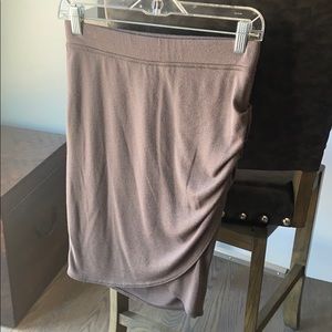 Aritzia Casual Ruched Skirt